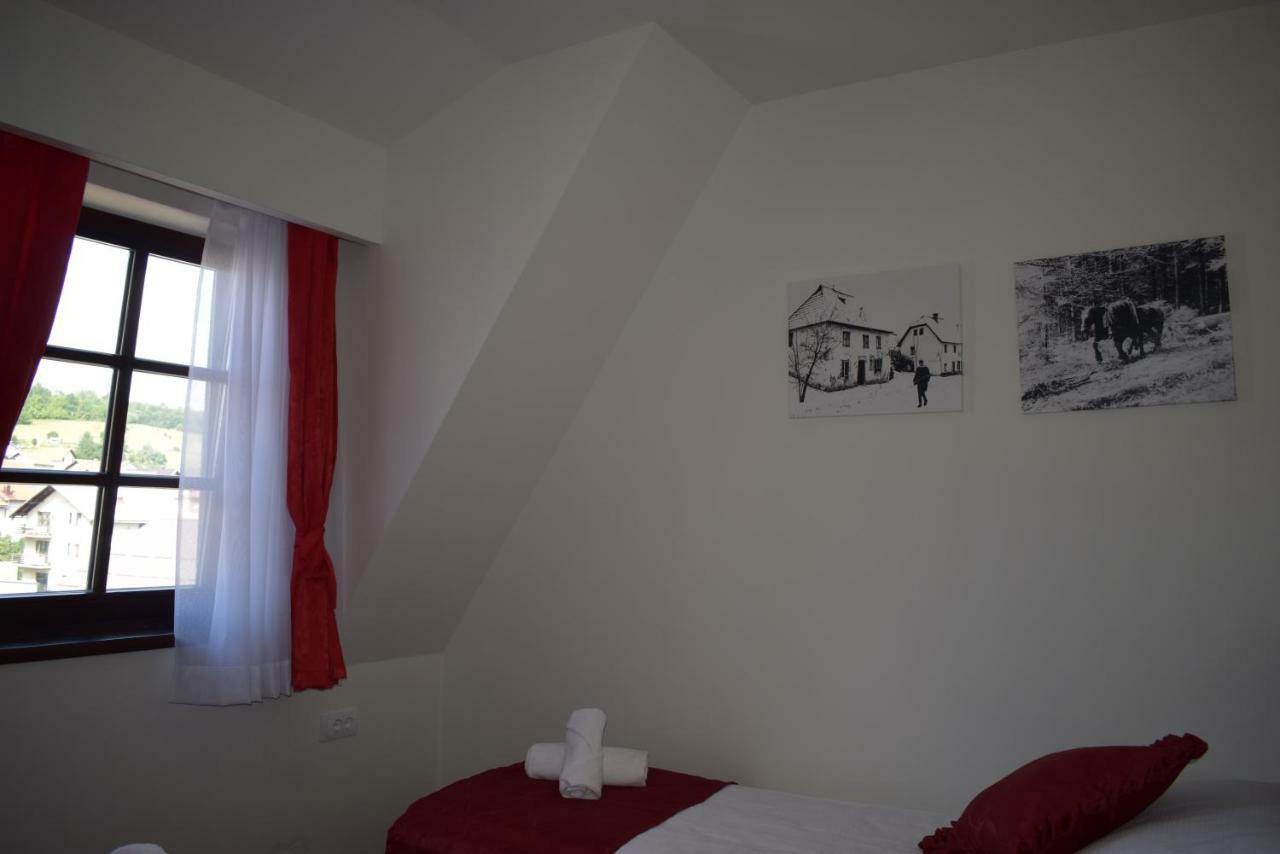Hotel Zlatni Bor Sokolac  Exteriér fotografie