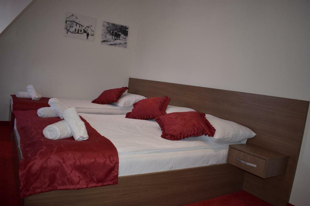 Hotel Zlatni Bor Sokolac  Exteriér fotografie