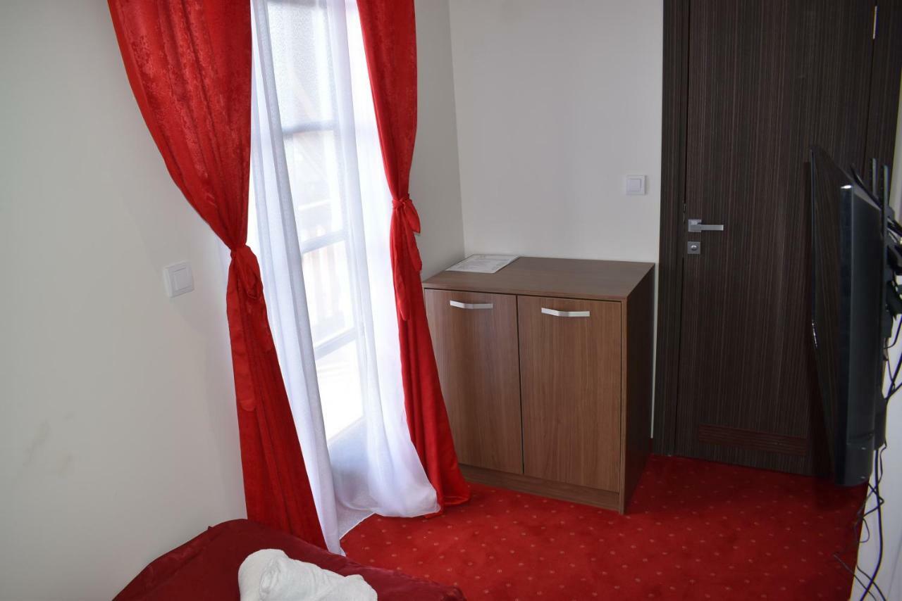 Hotel Zlatni Bor Sokolac  Exteriér fotografie