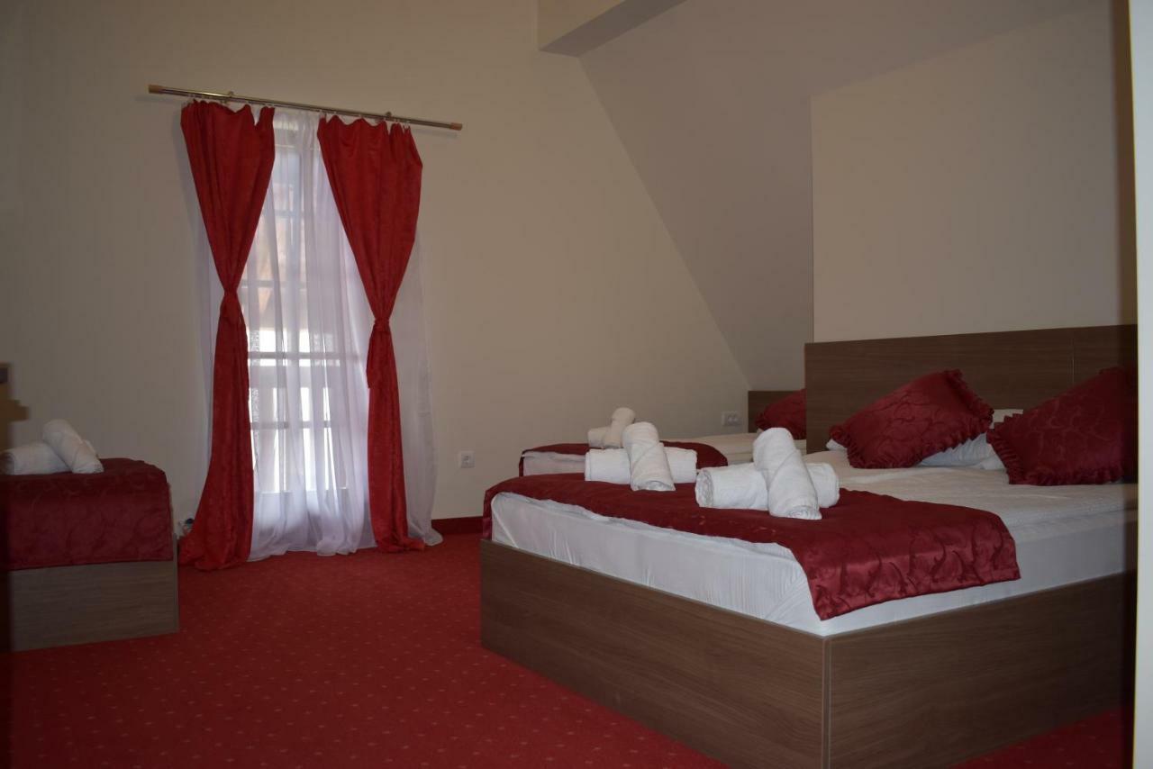 Hotel Zlatni Bor Sokolac  Exteriér fotografie